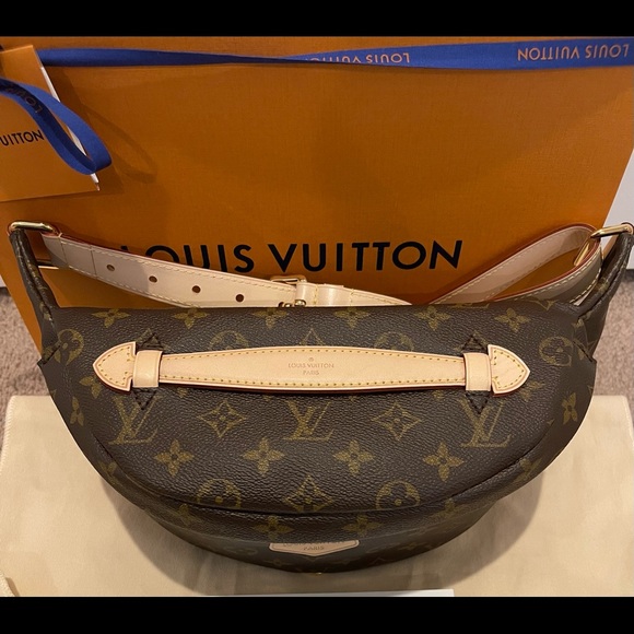 Brand new monogram bumbag - Picture 3 of 11